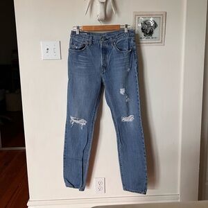 [levi’s] 501 distressed blue jeans size 28